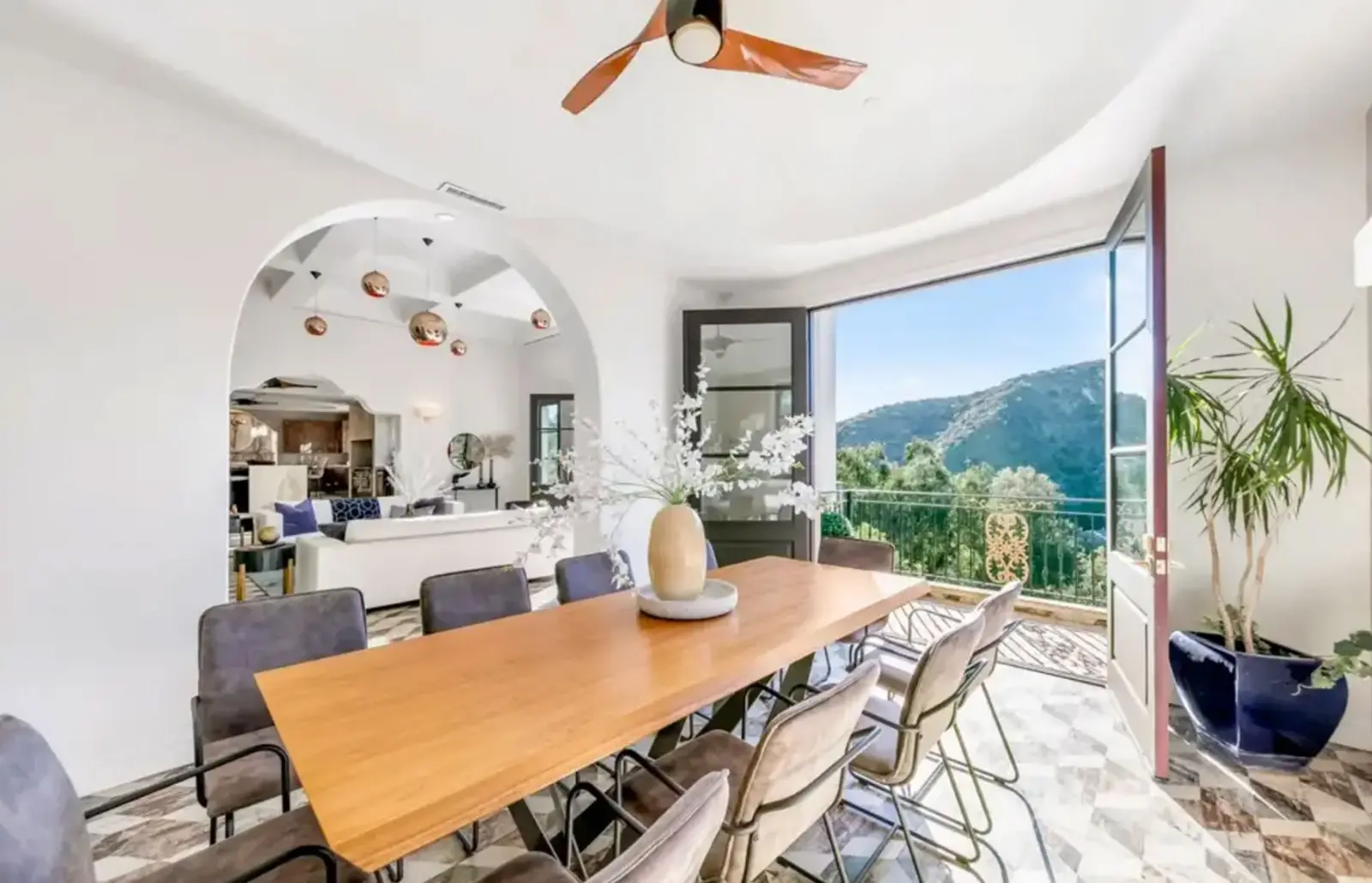 The image depicts a serene, modern treatment facility designed for acute rehabilitation, featuring comfortable seating areas bathed in natural light. This environment supports medical detox and stabiliation for what is acute rehab, in addition to addiction treatment services, like residential care.