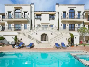 Luxury drug detox in Los Angeles offering upscale recovery in a five star rehab center.